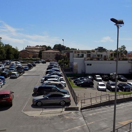 Millyholidays - Apartment Lilla - Center - Nearby Beach - Private Garden - Spa Pool Bardolino Exterior foto