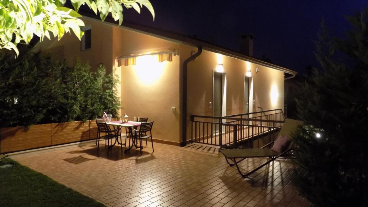 Millyholidays - Apartment Lilla - Center - Nearby Beach - Private Garden - Spa Pool Bardolino Exterior foto
