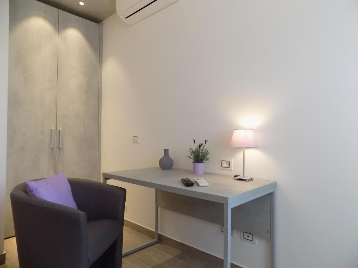 Millyholidays - Apartment Lilla - Center - Nearby Beach - Private Garden - Spa Pool Bardolino Exterior foto