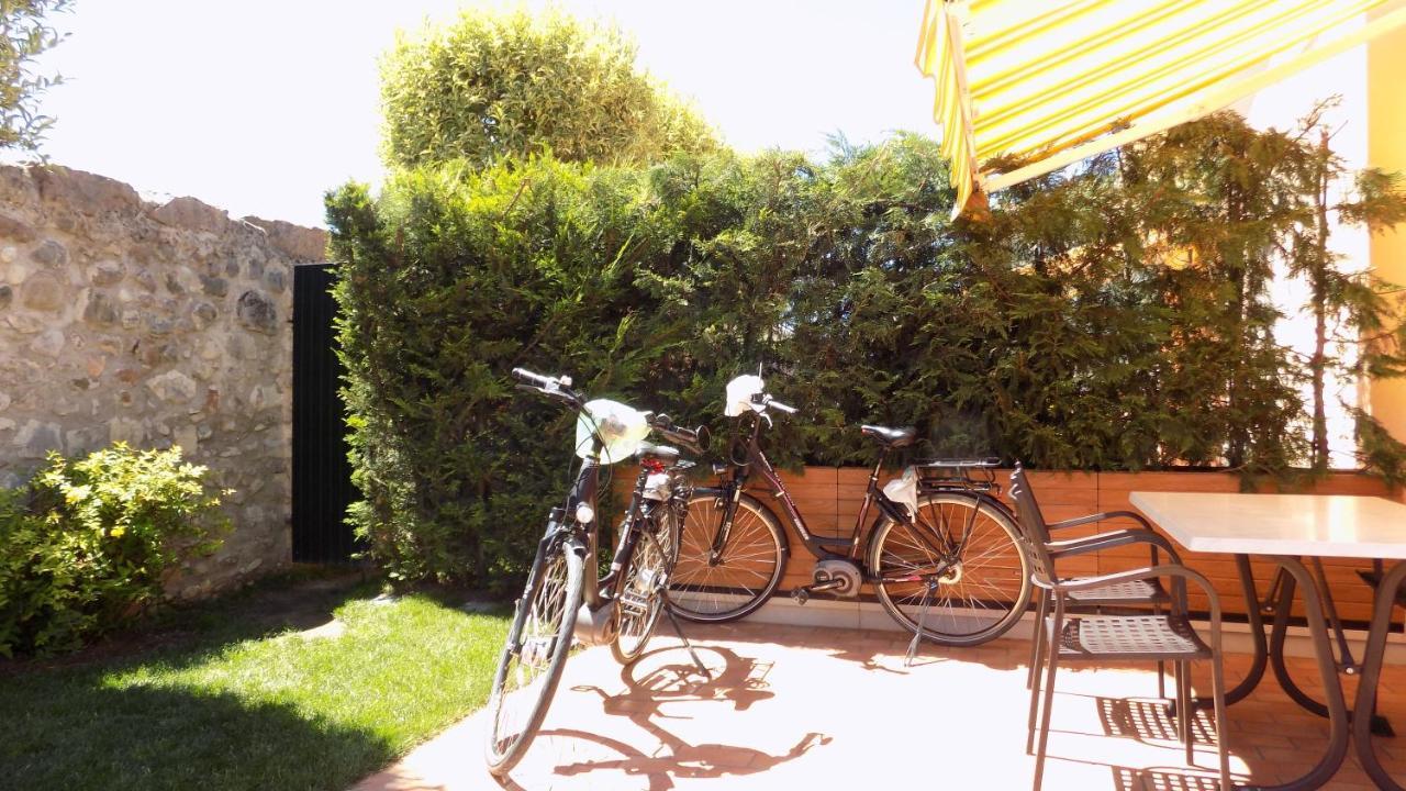 Millyholidays - Apartment Lilla - Center - Nearby Beach - Private Garden - Spa Pool Bardolino Exterior foto