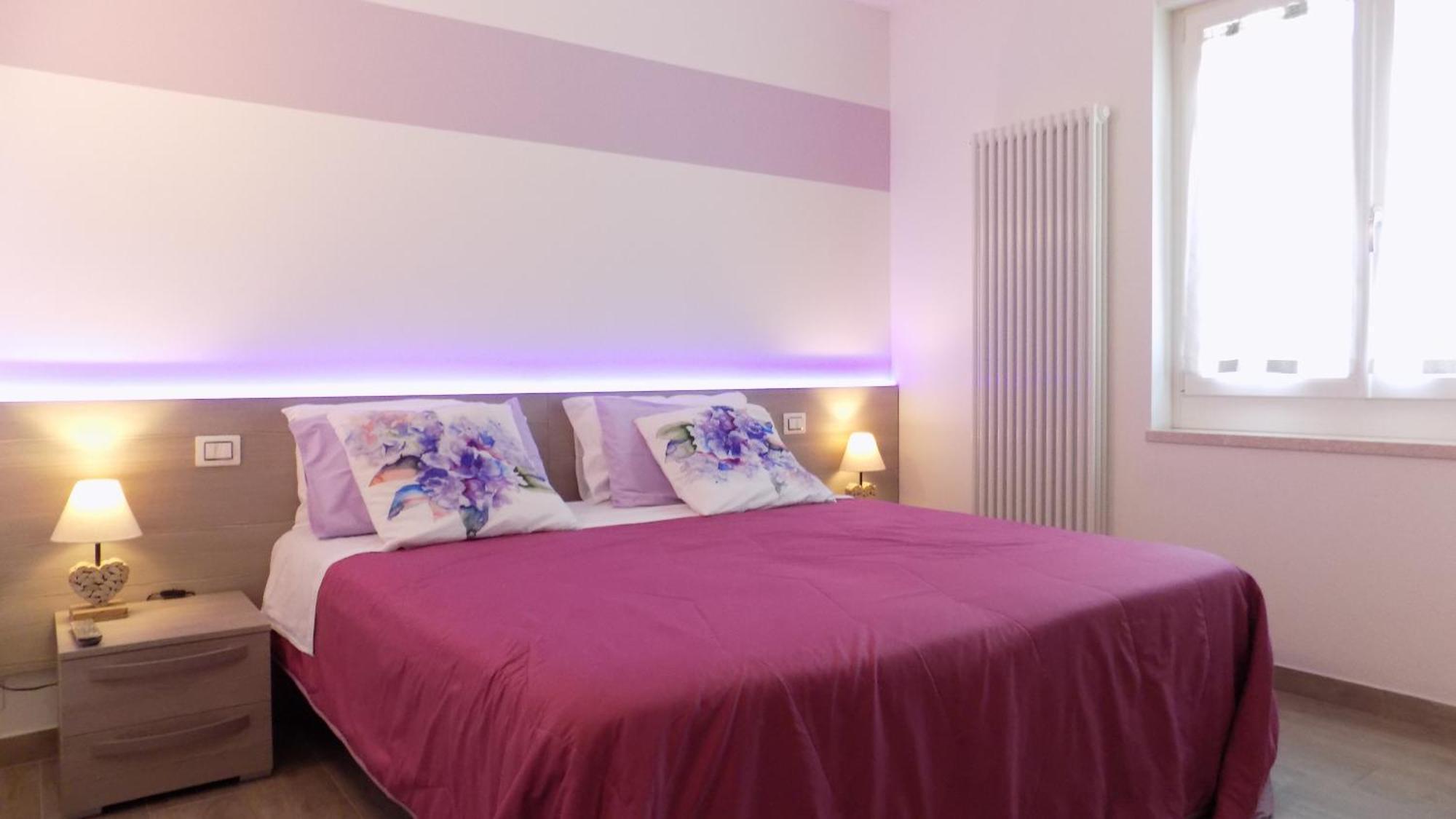 Millyholidays - Apartment Lilla - Center - Nearby Beach - Private Garden - Spa Pool Bardolino Exterior foto